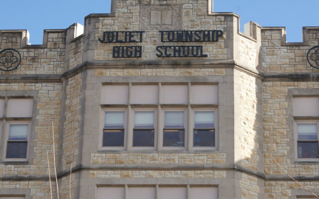 Students Report Man In Vehicle Asking Them To Enter his Vehicle Near Joliet Central High School