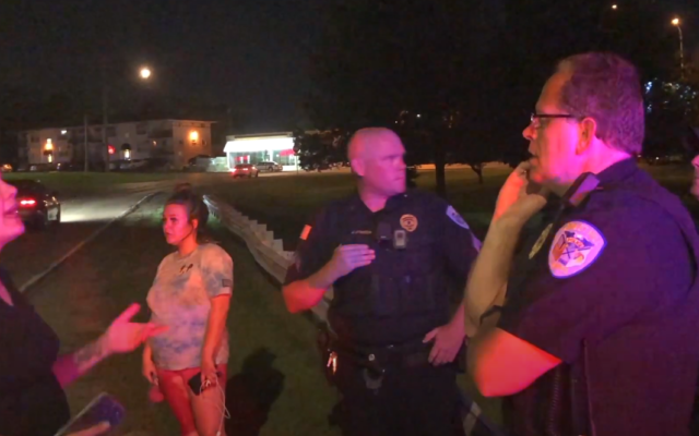WJOL VIDEO: Crest Hill Police Defuse Situation