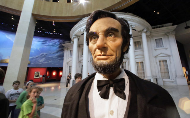 Lincoln Statue Leaving Springfield; Copy Of Gettysburg Address Will Be On Display