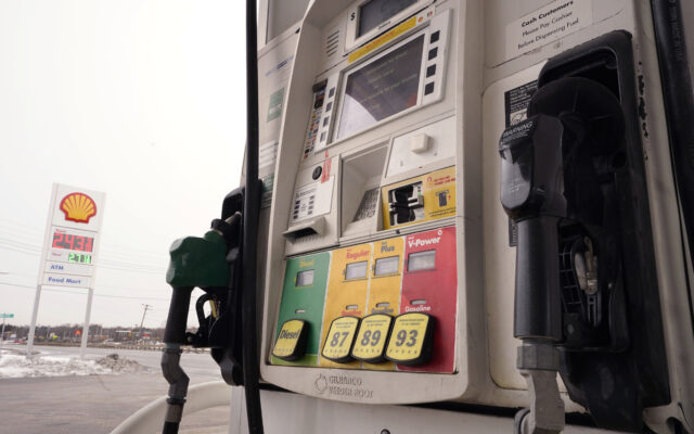 Triple-A Says Illinois has Highest Gas Prices in Midwest
