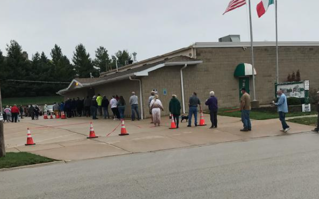 Long Lines in Crest Hill But NOT For A Vaccine