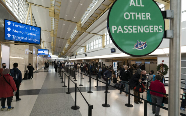 TSA Discovered More Than 130 Guns At Chicago Airports In 2021