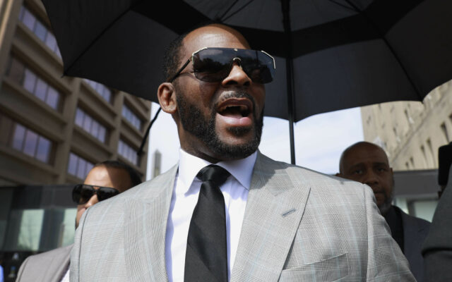 R. Kelly Hires Bill Cosby’s Attorney For His Chicago Child Porn Trial
