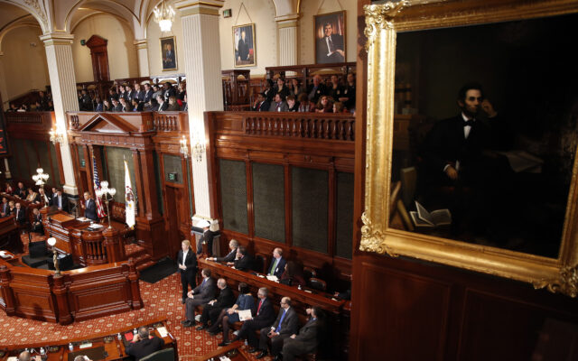 Mask Mandate Fight In Illinois House Chamber Continues