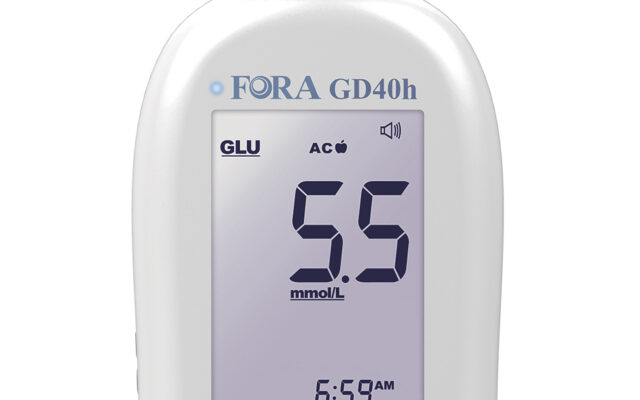 Pritzker Signs Bill Guaranteeing Insurance Coverage for Glucose Monitors