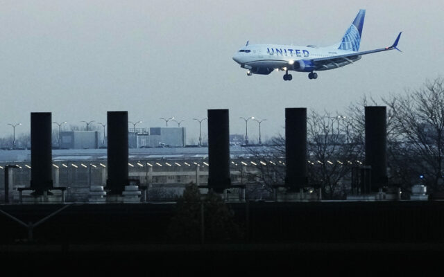 Debris From United Flight Found In Backyard Of Chicago Home