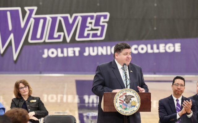 Pritzker visits JJC to Share Proposed Investments in Higher Education