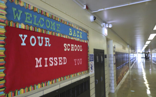 Illinois Democrats Roll Out Plan To Address Teacher Shortage