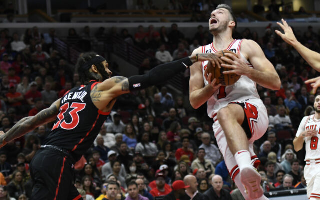 Bulls Face Raptors In Play-In Tournament