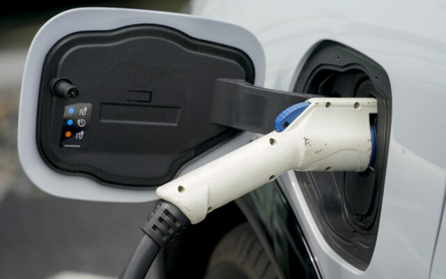 More Than $12M In Grants for EV Charging Infrastructure In Illinois