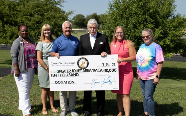 Glasgow Donates $10,000 to Great Joliet Area YMCA
